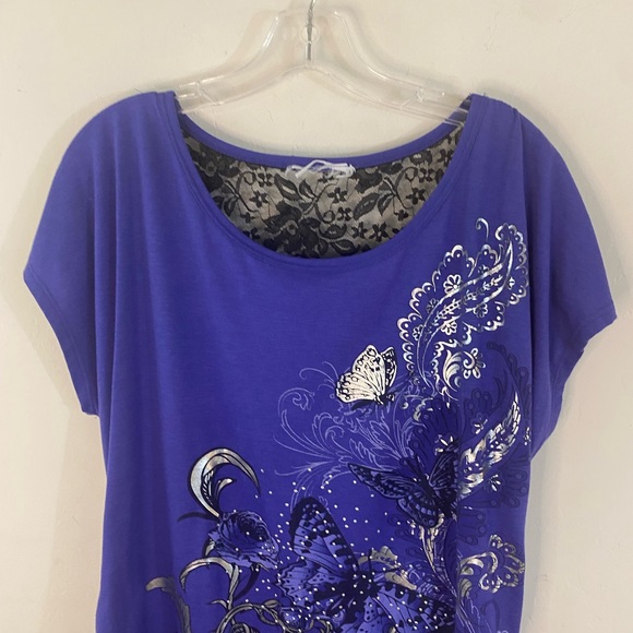 Purple Metallic Butterfly Graphic Top w/ Beaded Detail & Lace Back Women’s Large - Picture 6 of 9